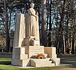 Monument vu de trois quart Nord-Ouest