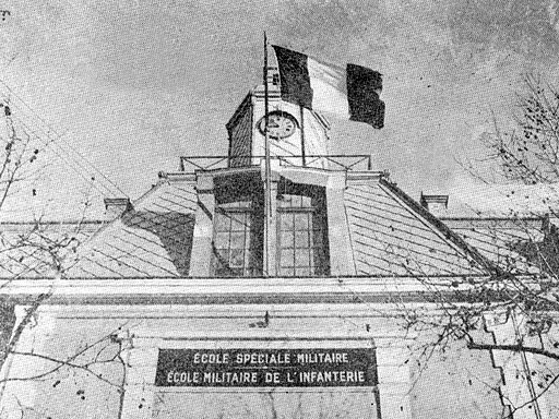 Entre de la caserne MIOLLIS à Aix en Provence