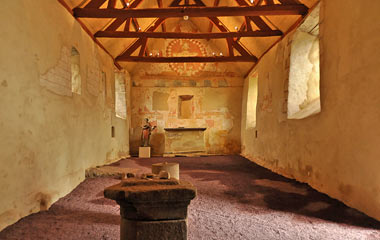 Intérieur de la chapelle St Etienne